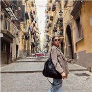 Ilenia Vitale.
Laureata in scienze investigative. Studentessa al quarto anno di giurisprudenza.